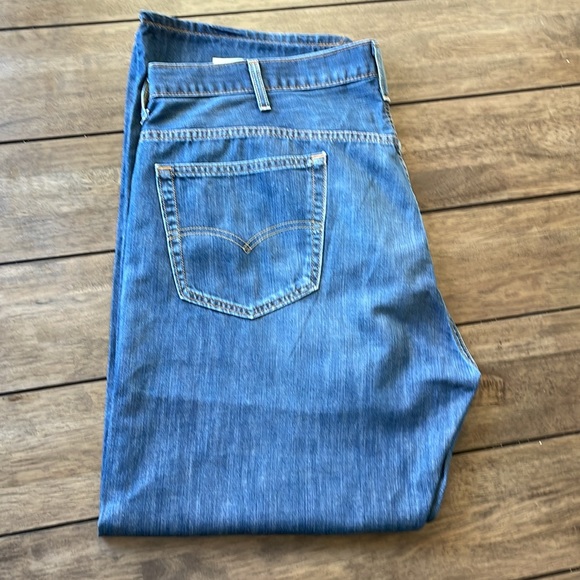 Levi’s 569 Relaxed Fit, Mens Size W42 L32, Used. Some wear as Pictured - Picture 5 of 8